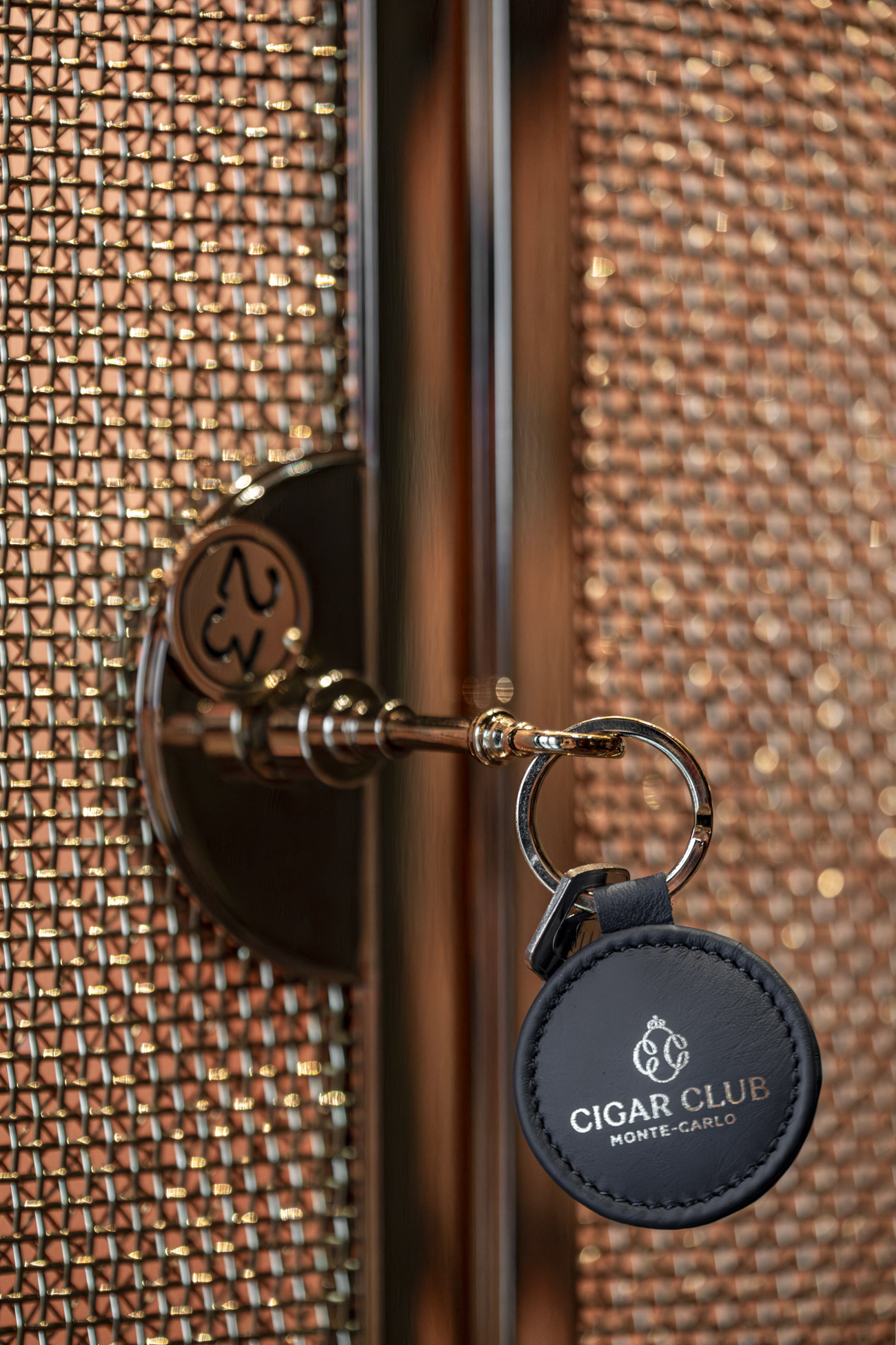 7moinard-betaille-monte-carlo-cigar-club.jpg Voyons voir design lumière lighting 