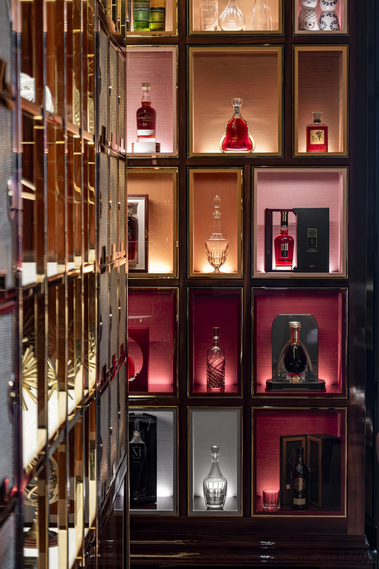 3moinard-betaille-monte-carlo-cigar-club.jpg Voyons voir design lumière lighting 