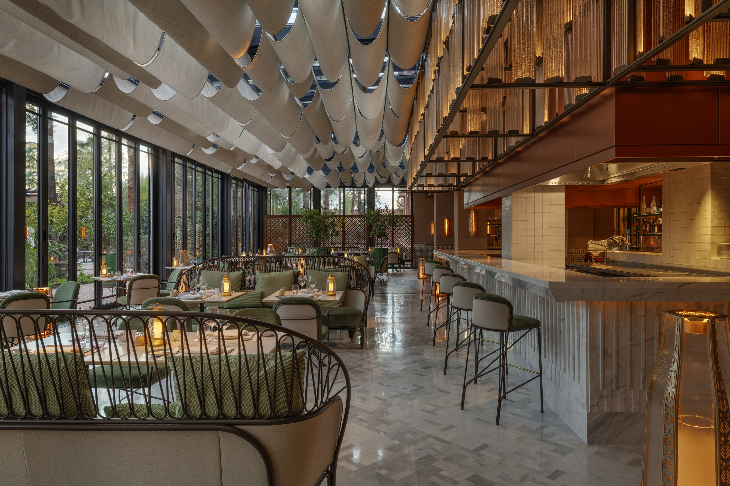 l-italien-par-jean-georges-8-copie.jpg Voyons voir design lumière lighting 