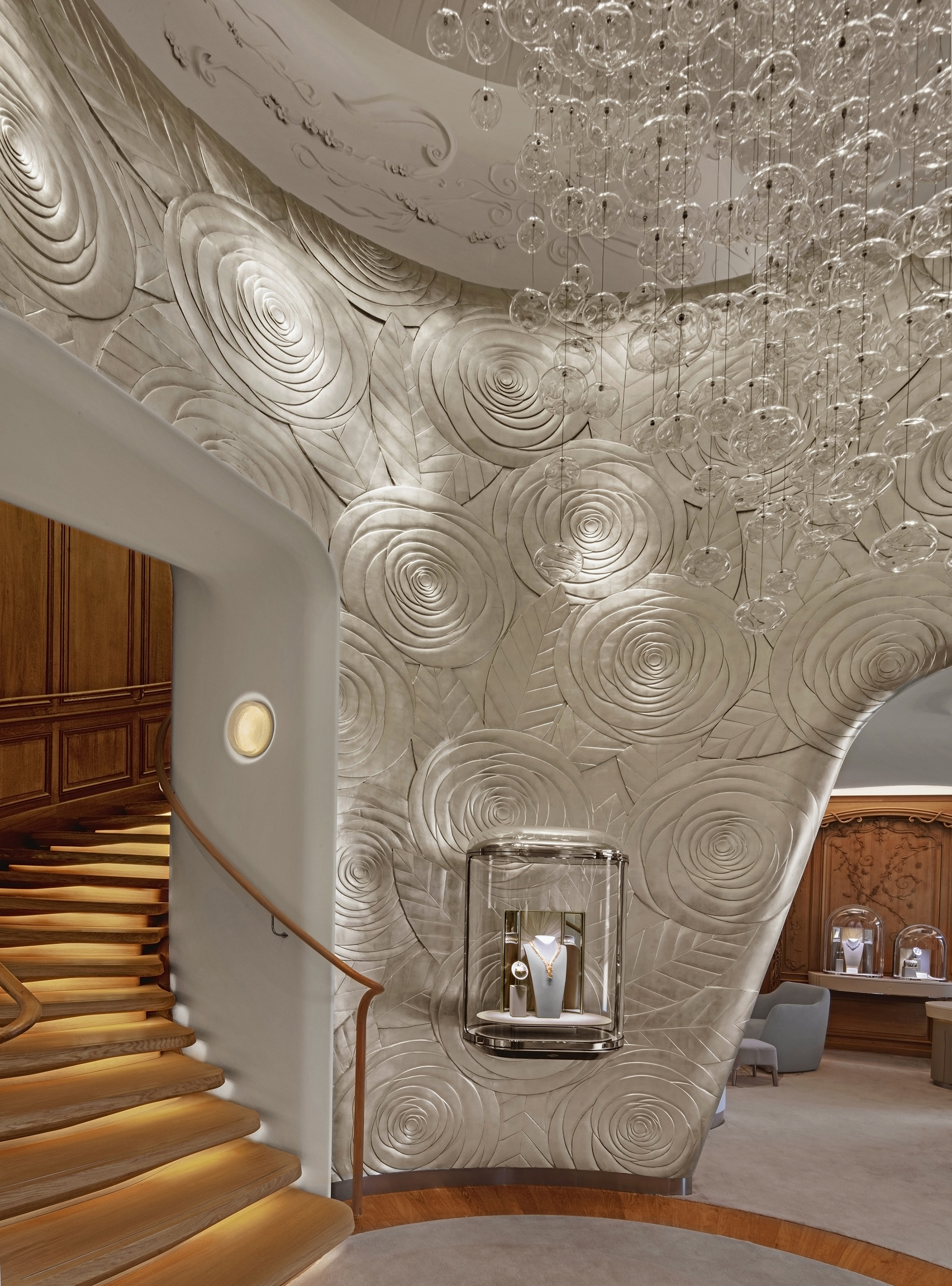 van-cleef-and-arpels-_22-24-vendome_jouin-manku_photo_eric-laignel_-11.jpg Voyons voir design lumière lighting 