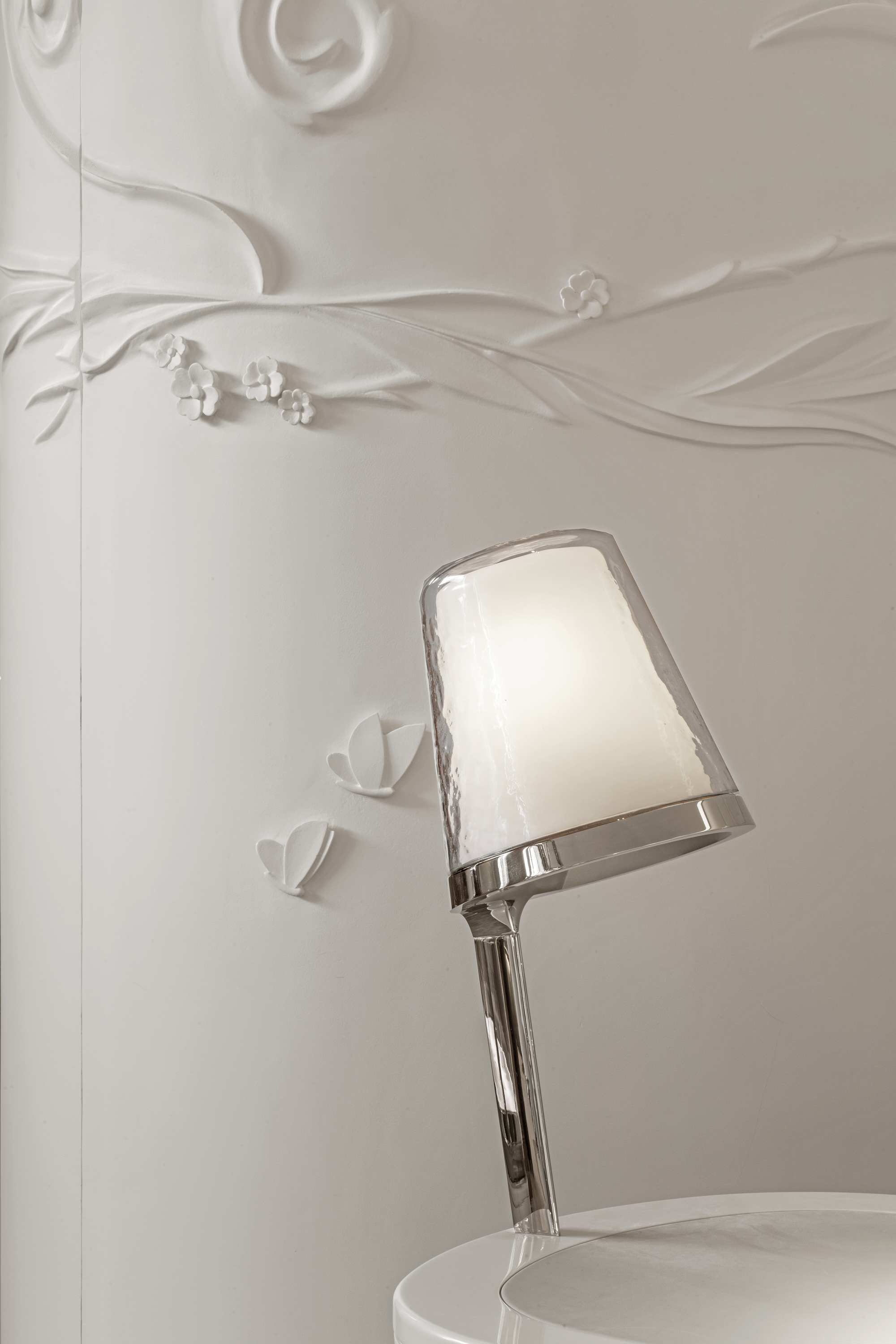 van-cleef-and-arpels-_22-24-vendome_jouin-manku_photo_eric-laignel_-27.jpg Voyons voir design lumière lighting 