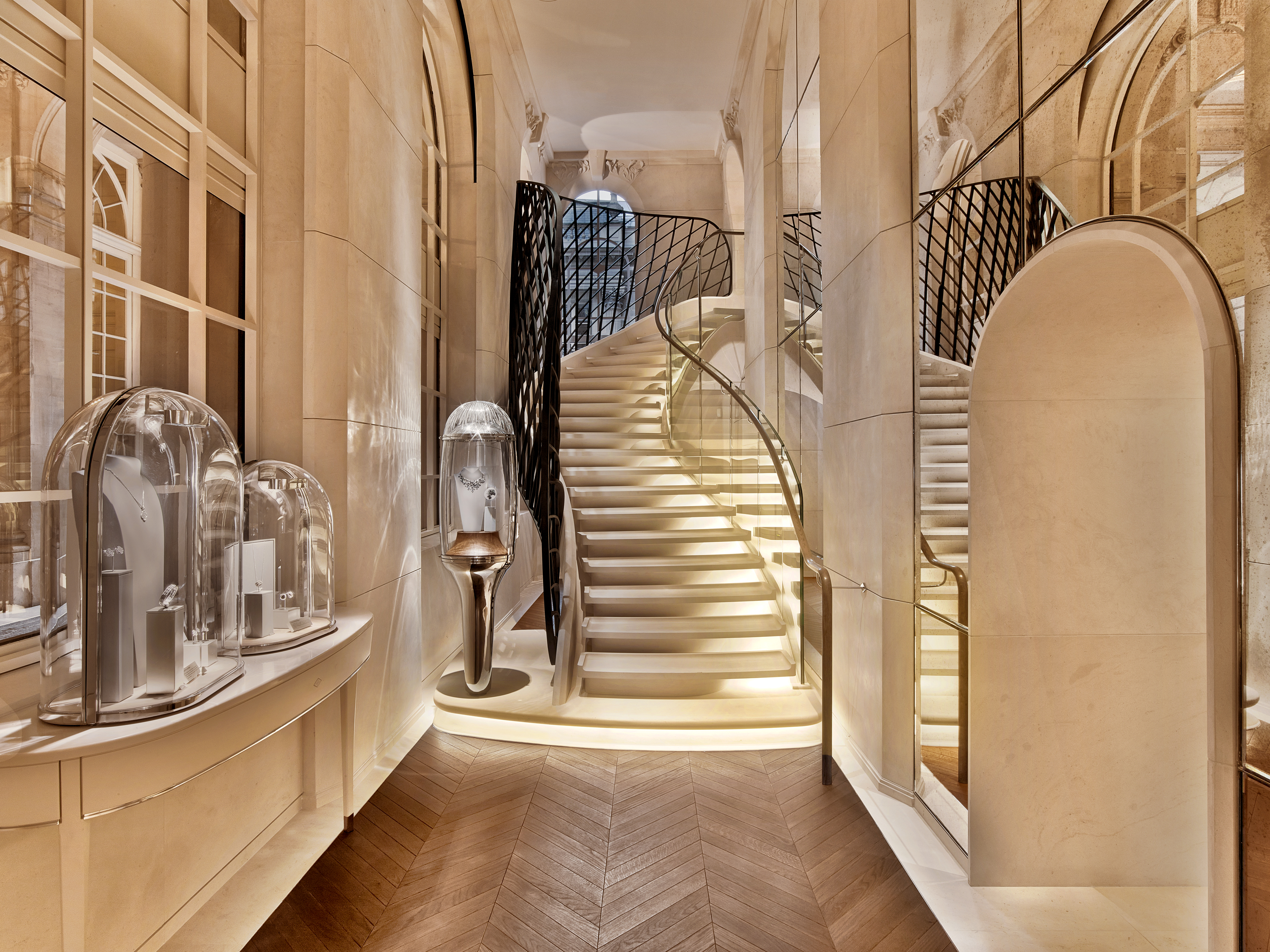 van-cleef-arpels-paris-jouin-manku-c-eric-laignel-92.jpg Voyons voir design lumière lighting 